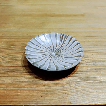 小鹿田焼の３寸皿　刷毛目　【小石原焼】小石原焼